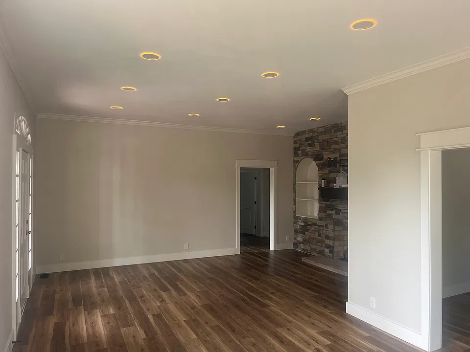 127 Latham Ave