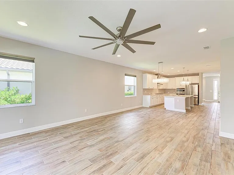 4745 Antrim Dr — Photo 37
