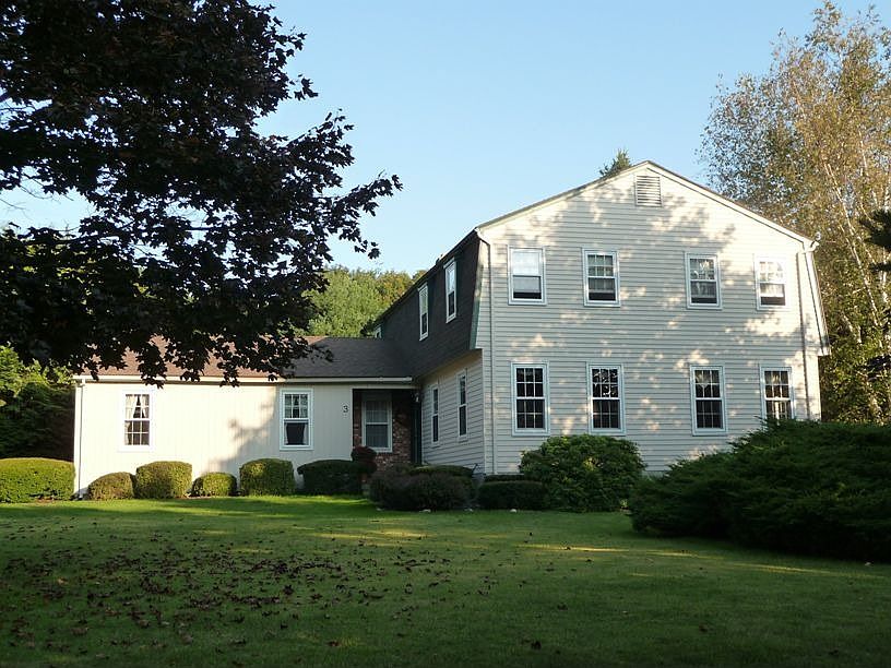 3 Pilgrim Ln., Monroe