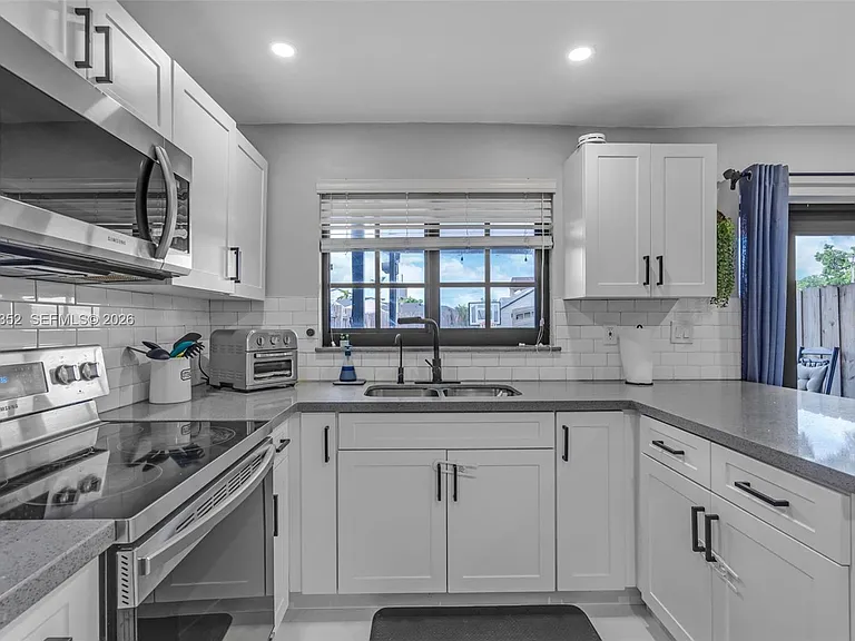 5725 SW 132nd Ct #21-5 — Photo 10