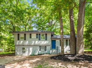 271 Leafwood Ln, Riverdale, GA