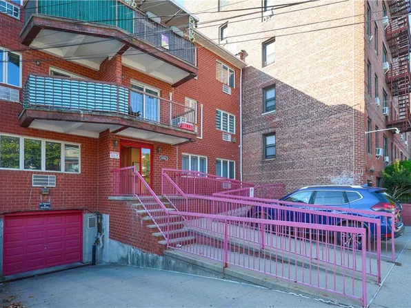 1856 East 13th Street image 2 of 27