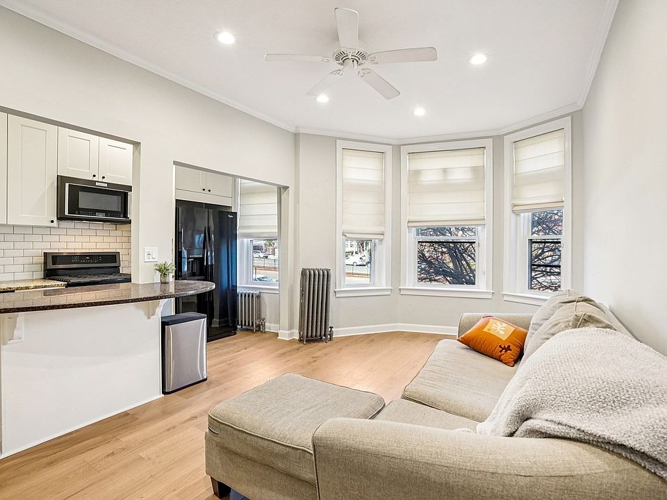 1st image of 1870 Commonwealth Ave APT 1