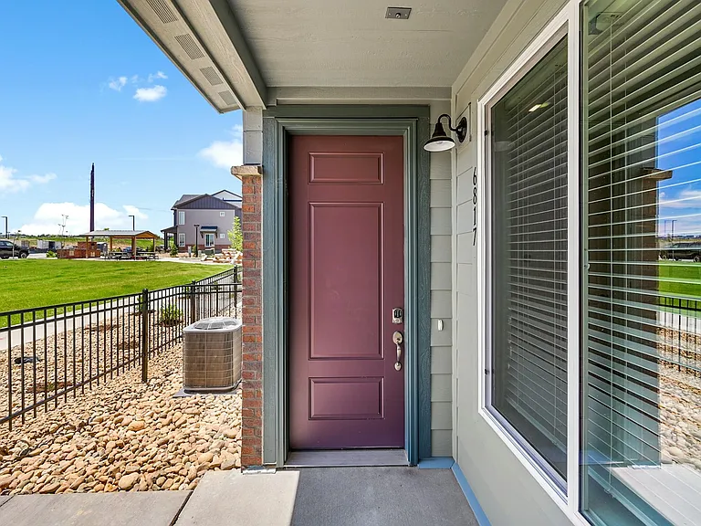 6817 Huddersfield Ln — Photo 3