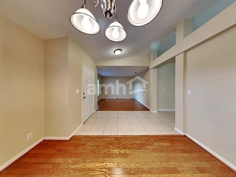 2538 SW Dawn St — Photo 7