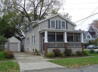 613 44th St, Kenosha, WI 53140