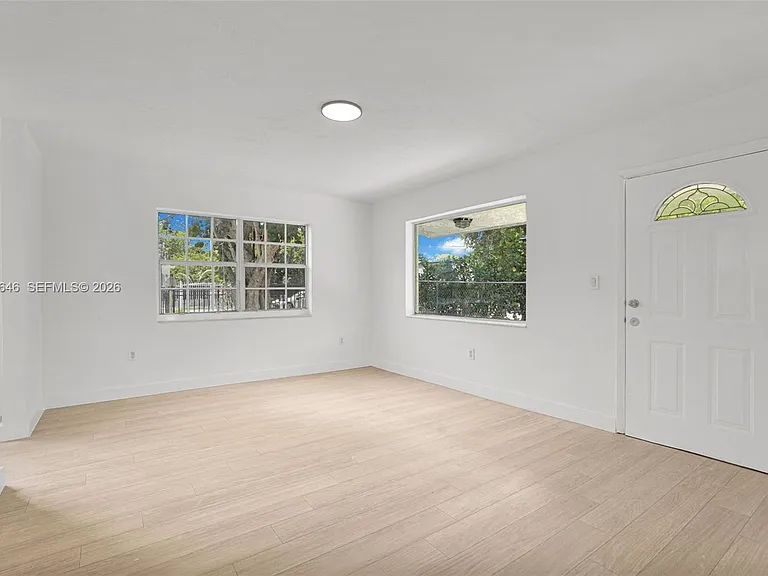 151 NW 42nd St #1 — Photo 3