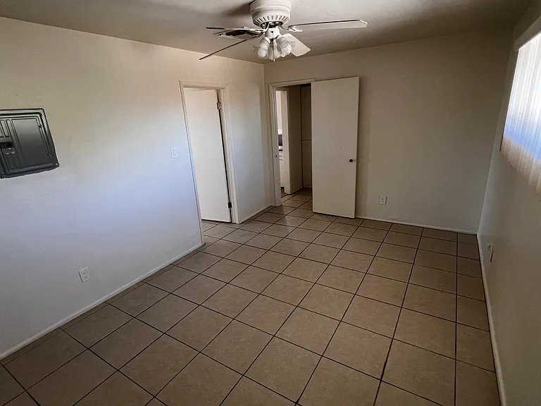 4430 N 8th Ave #8 — Photo 19