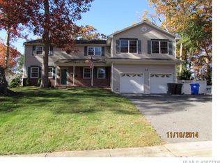 72 Robbins St, Brick, NJ 08724