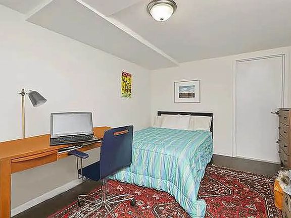 4th image of 103 Saint Marks Pl #1R