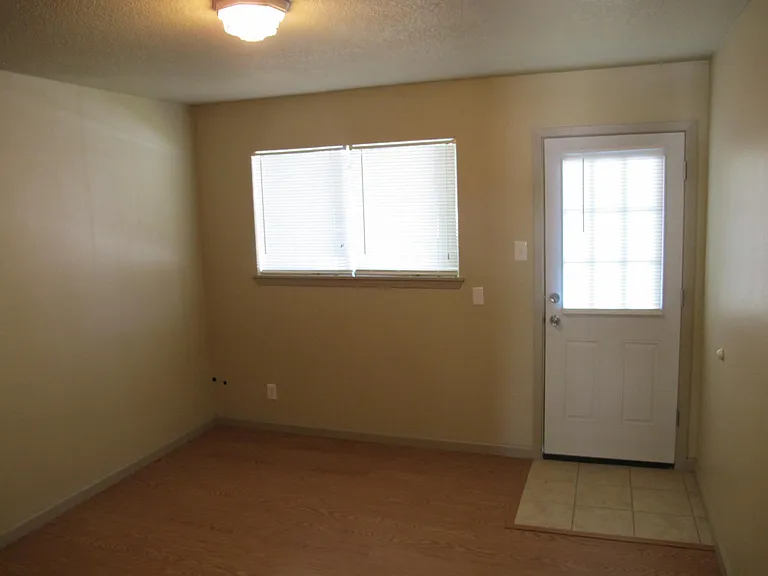 1901 S Pine St #A — Photo 2