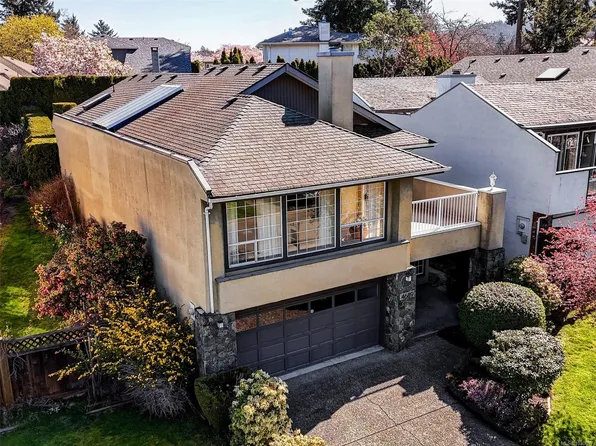 4689 Scottswood Pl, Saanich, BC V8Y 2Y1
