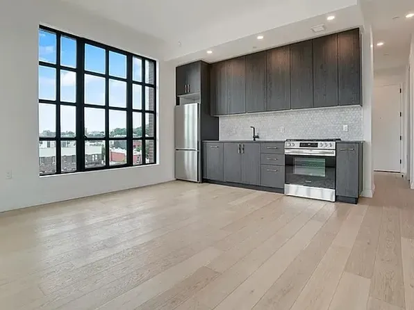 875 4th Avenue image 2 of 29