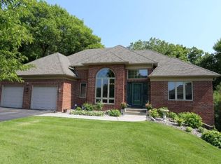 2207 Boulder Rd, Chanhassen, MN 55317