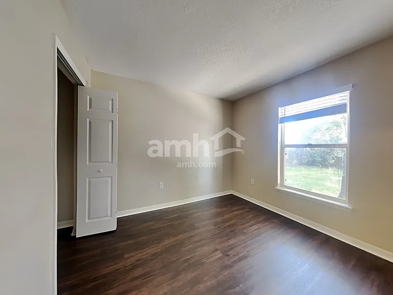 1625 Hudderfield Cir — Photo 15