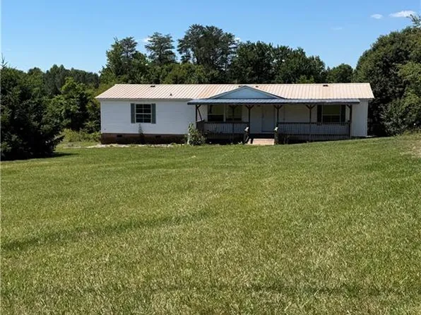 1940 Turkey Ford Rd, Mount Airy, NC 27030