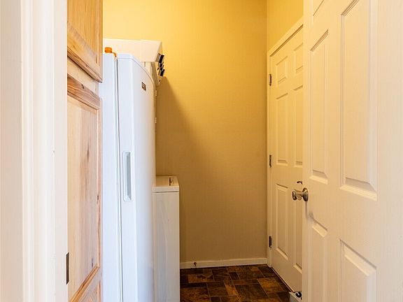 5th image of 8304 Vashon Drive NE