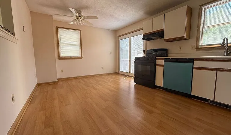 87 San Miguel St — Photo 3