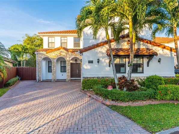 9923 NW 10th Ter, Miami, FL 33172