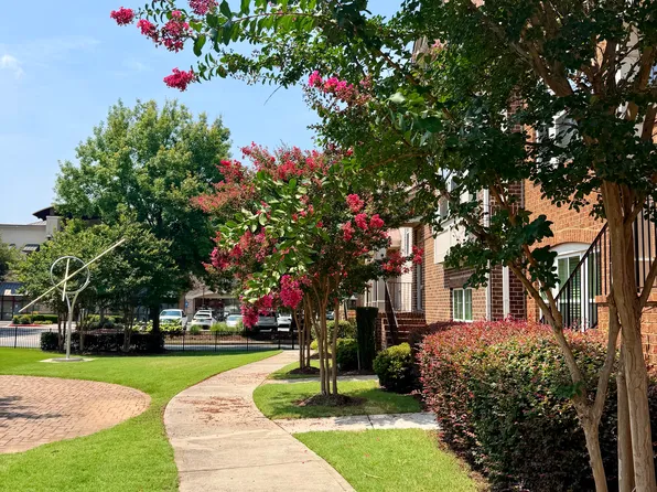 860 Sunset Park Dr, Suwanee, GA 30024