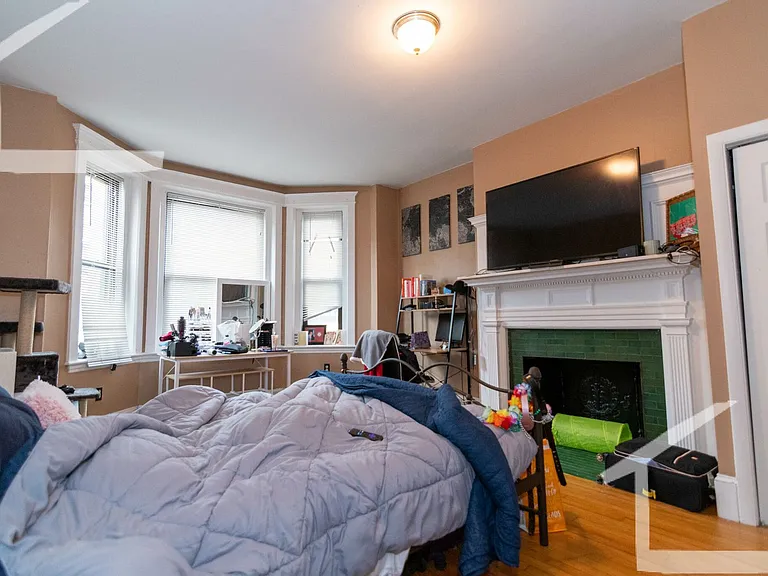 8 Glenville Ave #2 — Photo 14