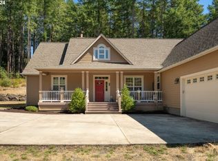 1426 Cleveland Loop Dr, Roseburg, OR 97471