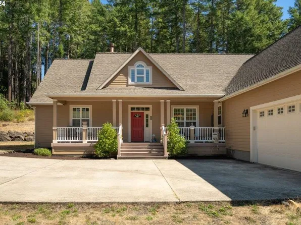 1426 Cleveland Loop Dr, Roseburg, OR 97471