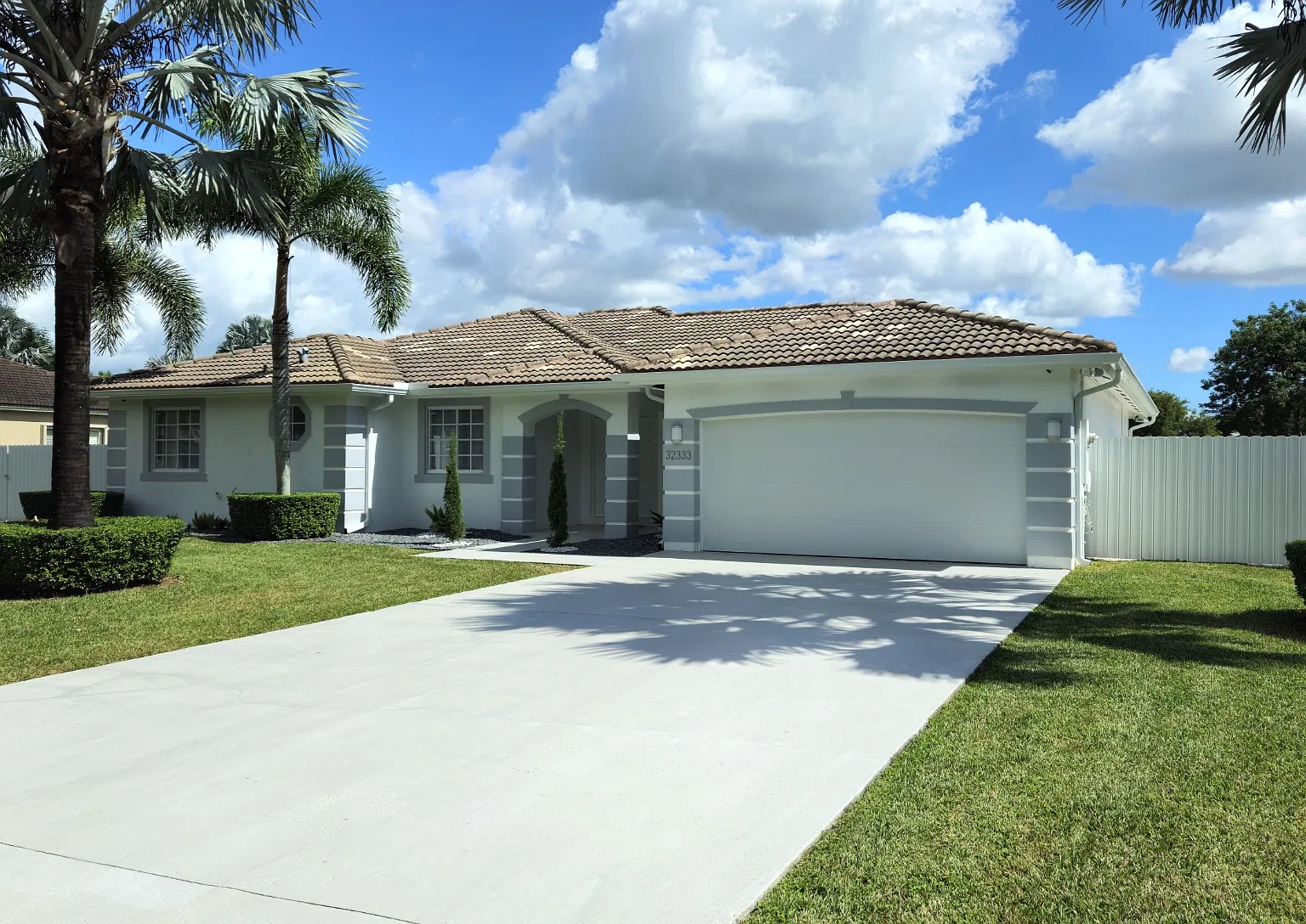 4 bed, 2407 sqft, $5,500 — Photo 2