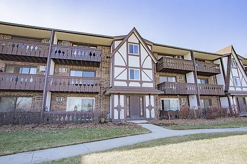 4 Crestview Ln #10 Photo 1