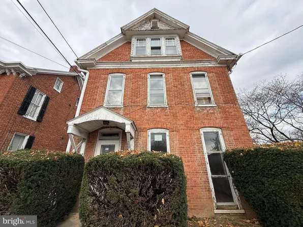 34 Clayton Ave, Waynesboro, PA 17268