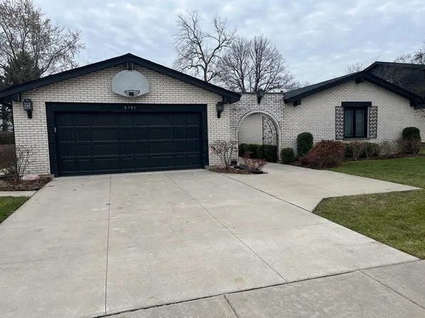 3931 Miller Dr, Glenview, IL 60026