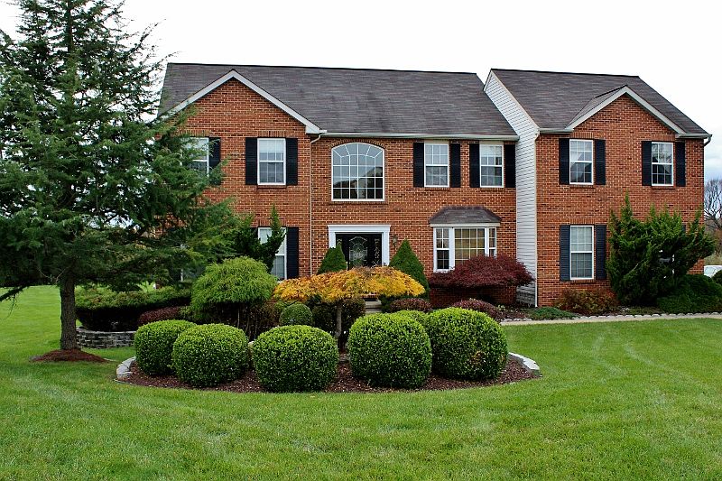 2nd image of 505 Haystack Ln