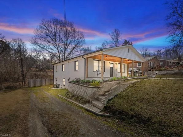 833 Bowerwood Dr, Thomasville, NC 27360