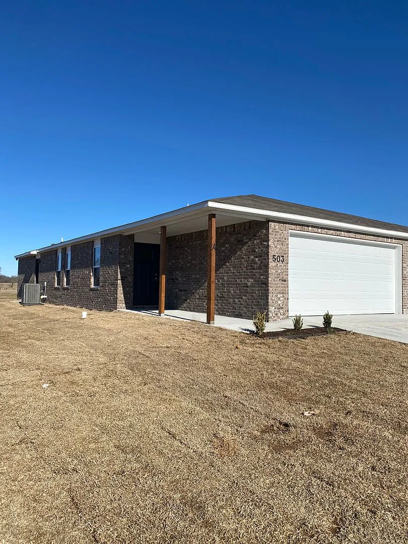 Pre-Leasing Now! 3-Bedroom, 2-Bathroom Townhome with Full-Service Lawn Care in Siloam Springs — Photo 3