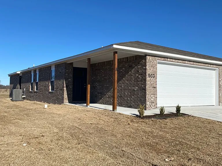 503A W Loren Dr — Photo 3