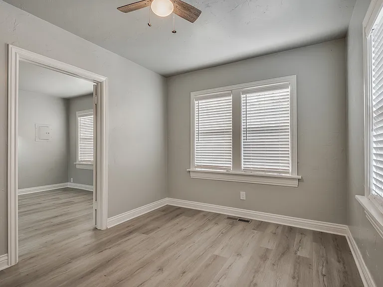2801 N Walker Ave #5 — Photo 6