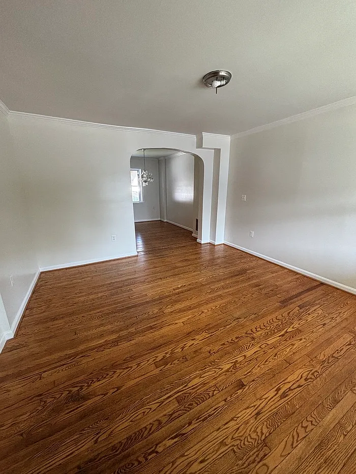 3 bed, 1.0 bath, $2,500 — Photo 3