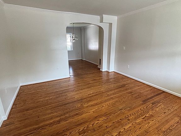 3rd image of 4199 White Ave