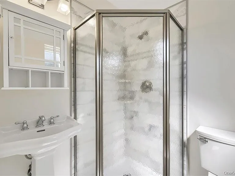 31 Gleason Dr — Photo 16