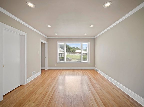 5th image of 12338 S Green St