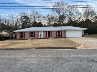 404 Christopher Dr, Dothan, AL 36301