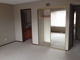 5th image of 2676 Cromwell Row