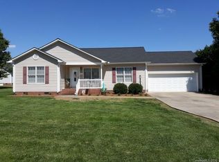 110 Rock Island Dr, Statesville, NC 28625