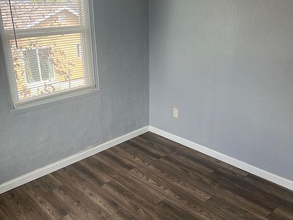 5th image of 616 W 17th St APT B
