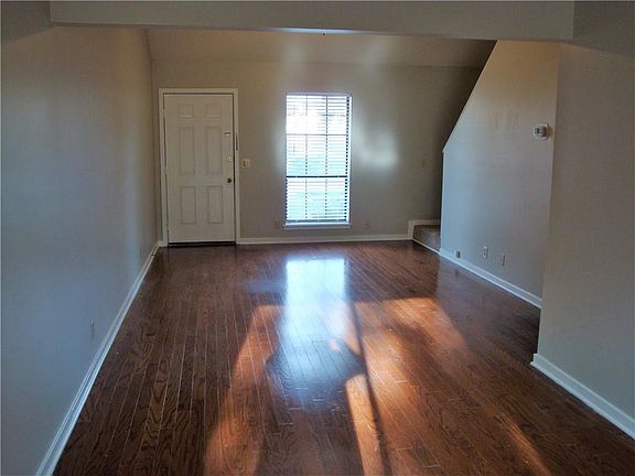 2nd image of 549 Brockinton S