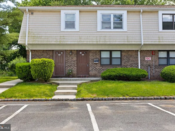 615 Silver Ct, Hamilton, NJ 08690