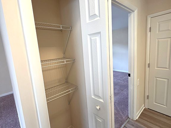 5th image of 915 Storybook Ln #915