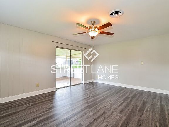 3rd image of 10638 Eastview Dr