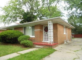 930 Canterbury Dr, Pontiac, MI 48341