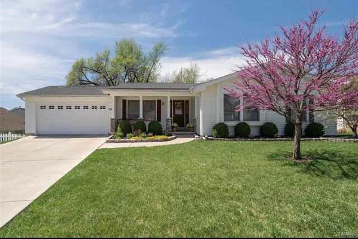 3595 Yellow Jasmine Dr photo 1